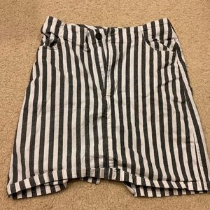 Brandy Melville skirt